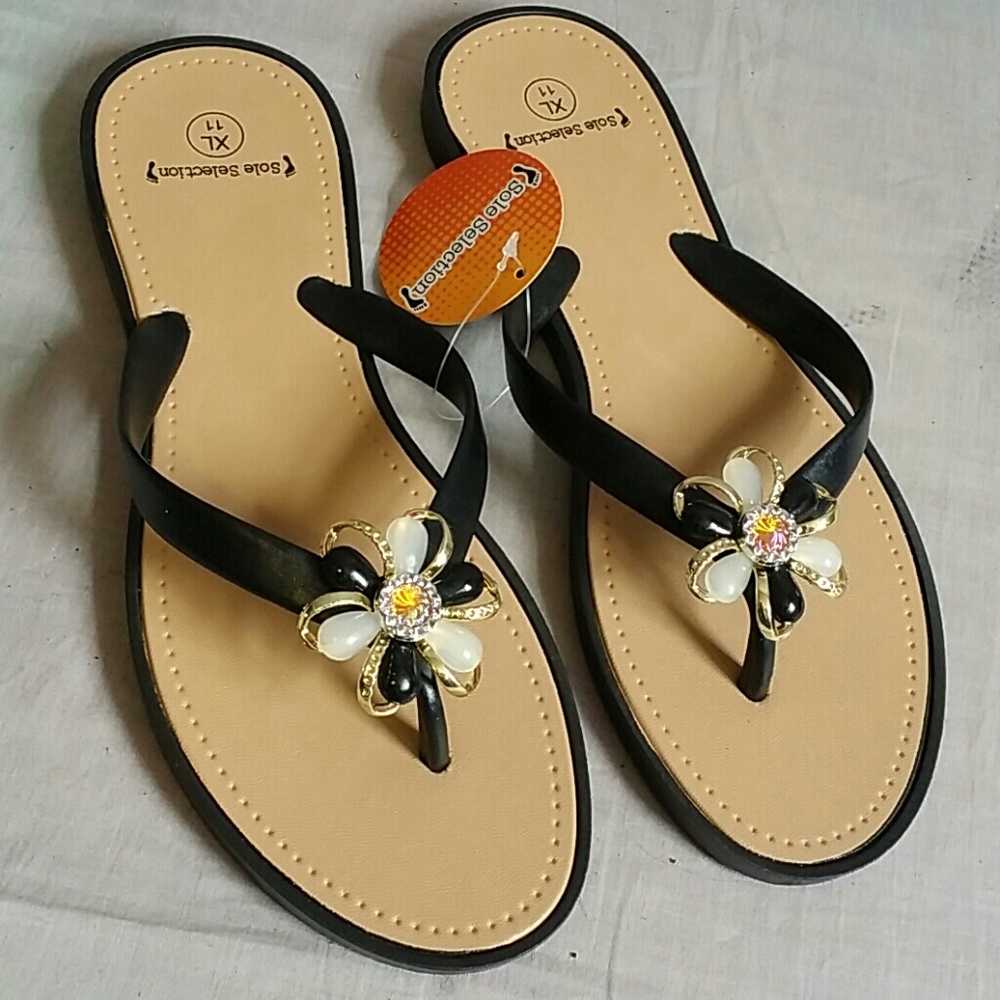 Sole Selection Sandals Black Size 11 T-strap